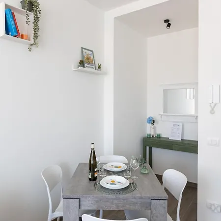 Luxury Navigli Apartment Milan
