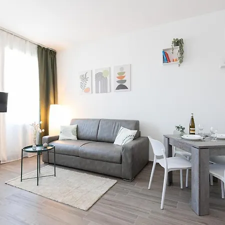 Luxury Navigli Apartment Milan