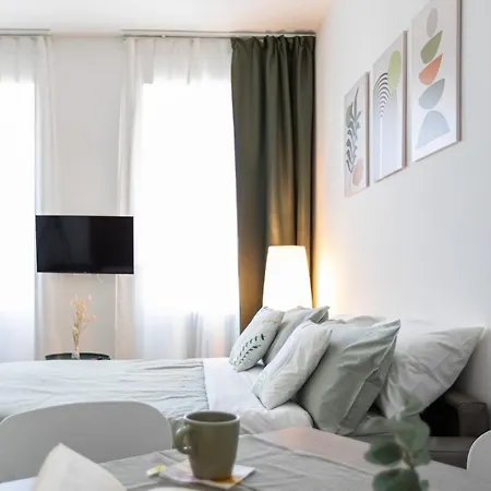 Luxury Navigli Apartment *